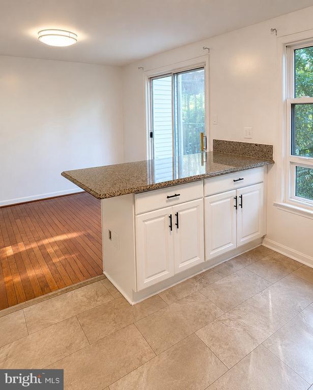Building Photo - 10606 Tuppence Ct