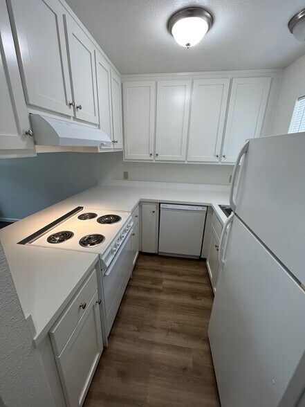 Building Photo - 3140 Alicita Ct