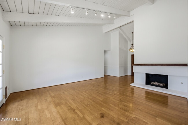 Building Photo - 1090 Elfstone Ct