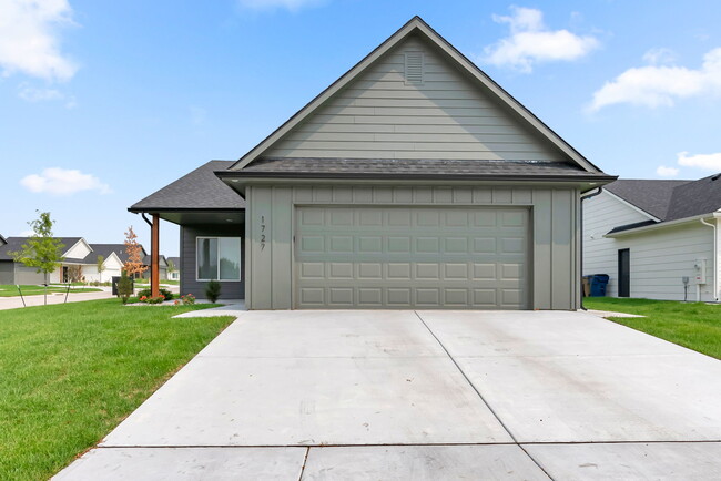 Primary Photo - 1819 Liam Ct