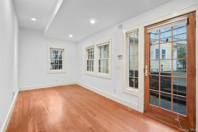 Building Photo - 55 Moran Pl