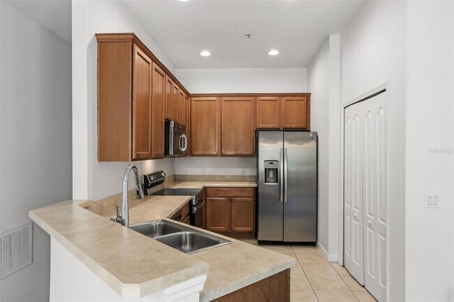 Building Photo - 3310 Pine Oak Trail