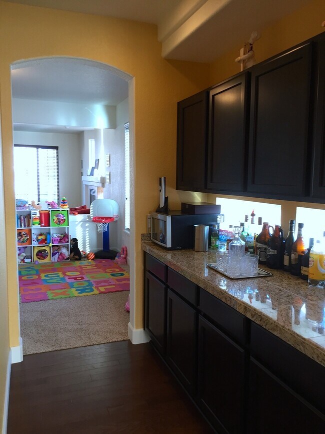 Building Photo - Parade of Homes Winner – Upgraded 4BD/3BA ...