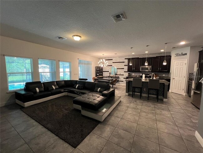 Building Photo - 5240 Landmark Dr