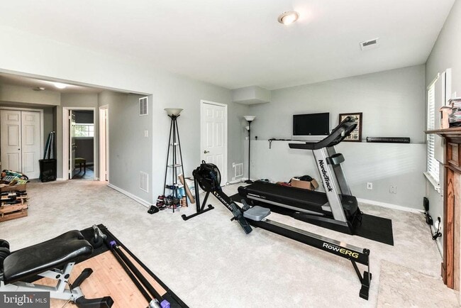 Building Photo - 21820 Leatherleaf Ct
