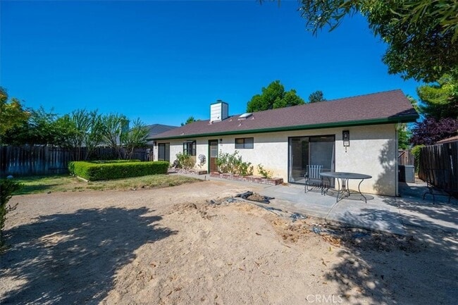 Building Photo - 836 Casals Dr