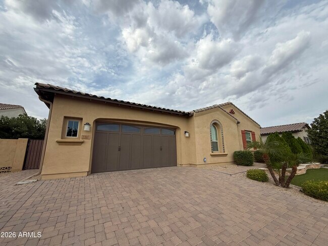 Building Photo - 2307 E Mahogany Pl