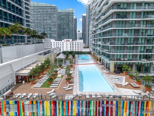 Building Photo - 1300 S Miami Ave