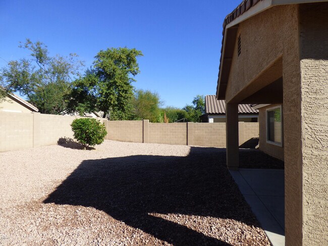 Building Photo - 14082 W Rosewood Dr