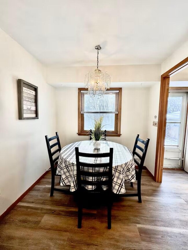 Building Photo - 1062 Glenhill Rd