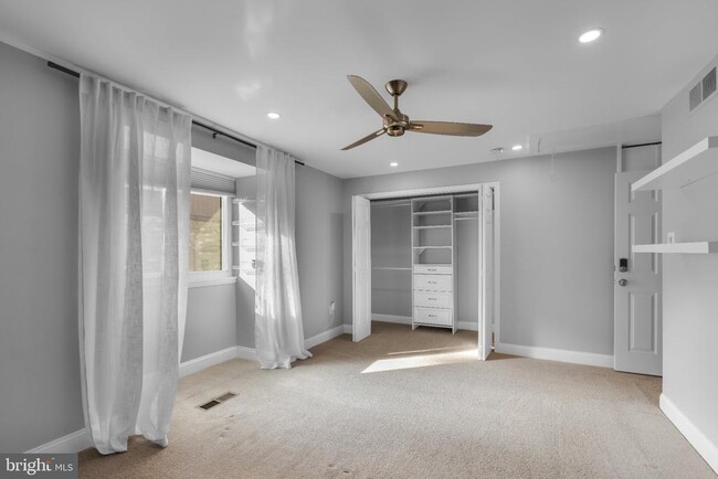 Building Photo - 7193 Talisman Ln
