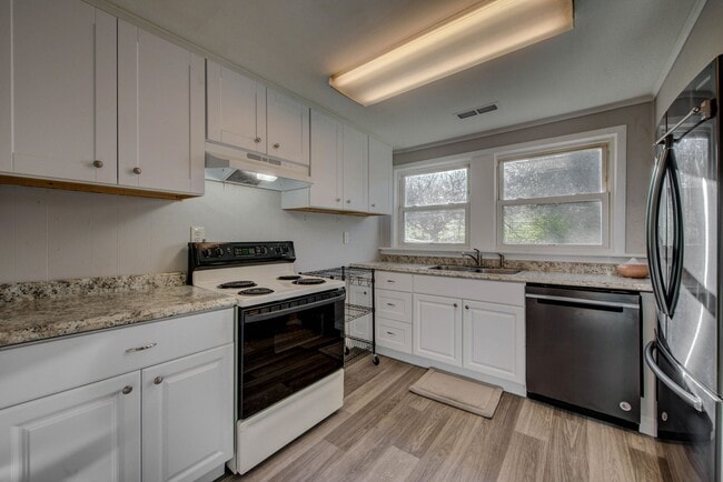 Building Photo - 2018 Tooles Bend Rd