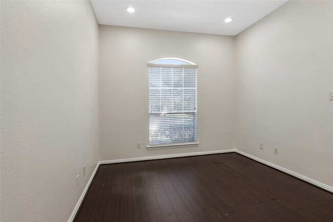 Building Photo - 24322 Bella Florence Dr