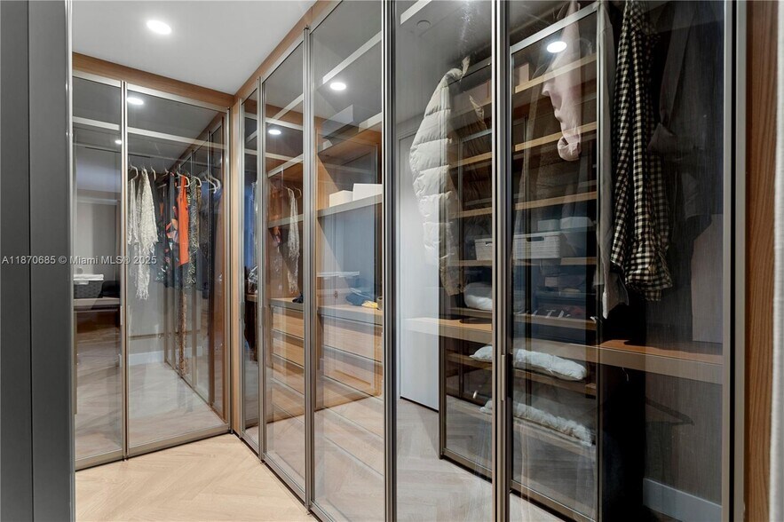 Building Photo - 5775 Collins Ave