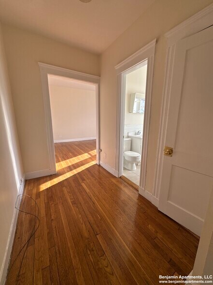 Building Photo - 120 Washington St