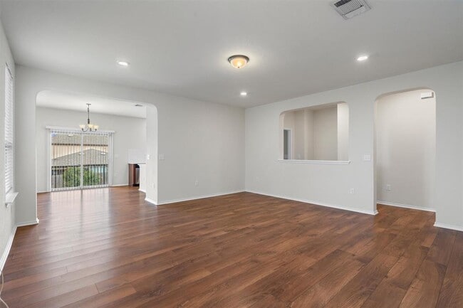 Building Photo - 7604 Knockfin Dr