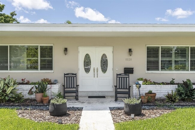 Building Photo - 8520 SW 84th Terrace