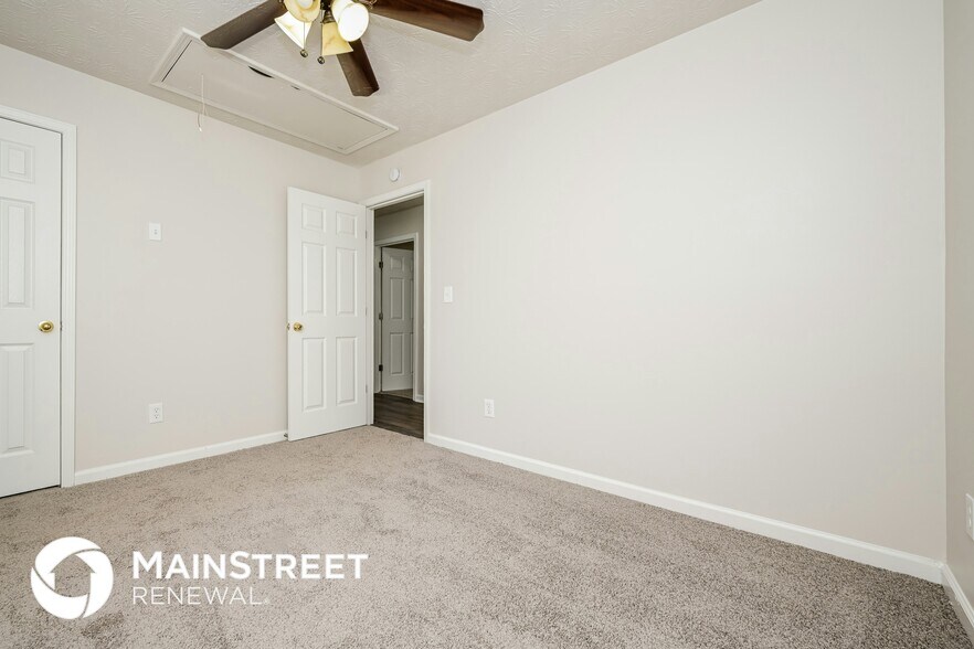 Building Photo - 546 Forest Hill Dr