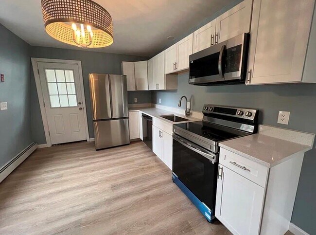 Building Photo - 9 Turner Ave