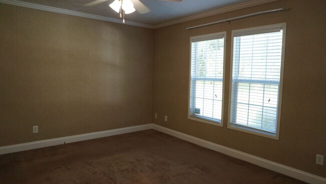 Building Photo - Home in the Lowndes County