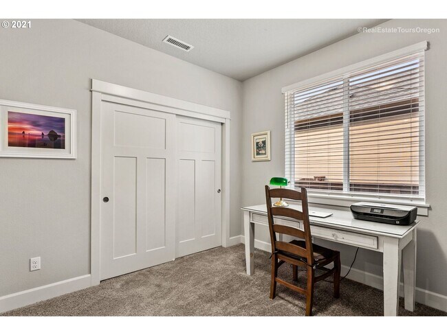 Building Photo - Stunning 3BD Home in Ridgefield!  Gourmet Kitchen & High End Finishes!