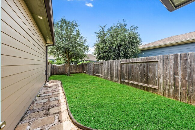 Building Photo - 16815 Osprey Bend Dr