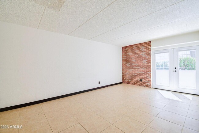 Building Photo - 3416 N 44th St