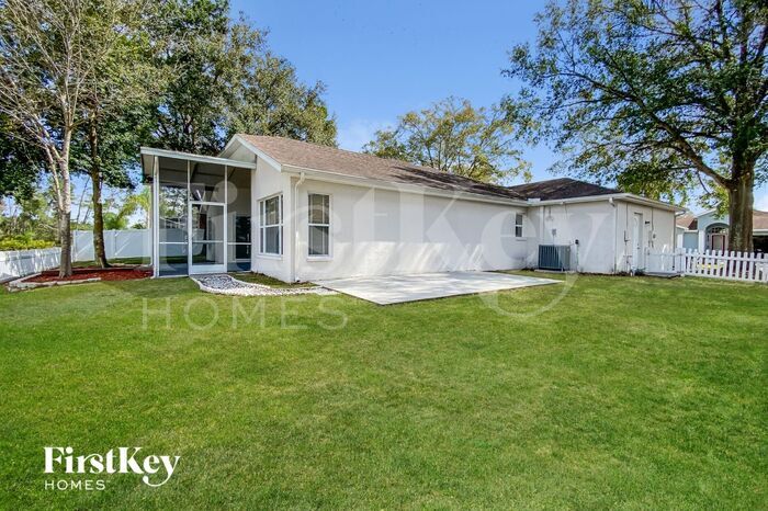 Building Photo - 10725 Magrath Ln