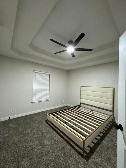 Building Photo - 721 Sonesta Dr