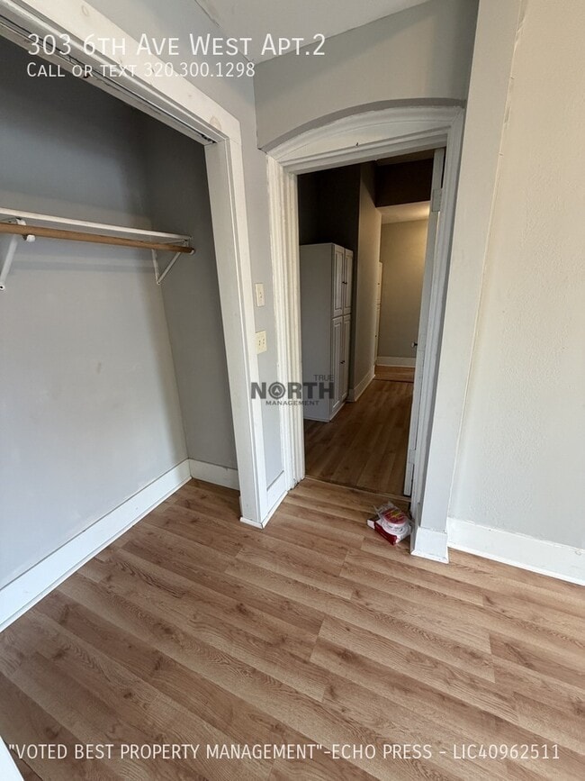 Building Photo - 303 6th Ave W