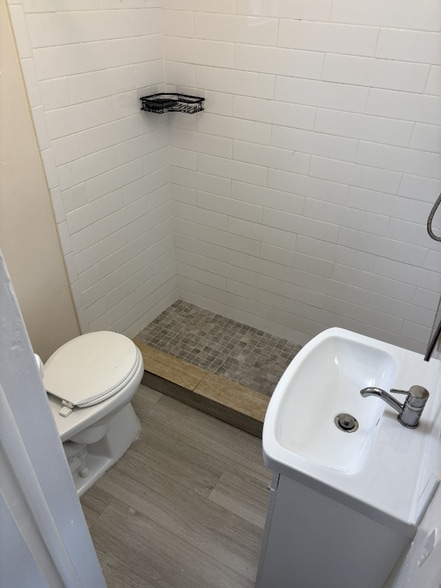 Building Photo - 585 NW 117th St