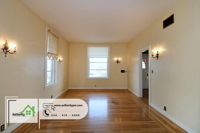 Building Photo - 1804 Chestnut St