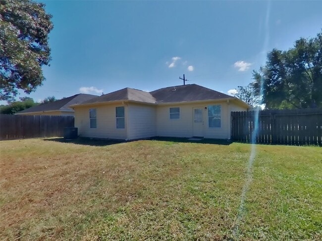 Building Photo - 16295 Hidden Deer Ln