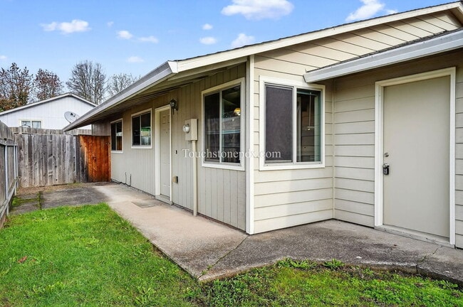 Building Photo - 1920 S Alpine St