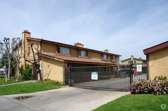 Primary Photo - Garden Del Sol Apartments