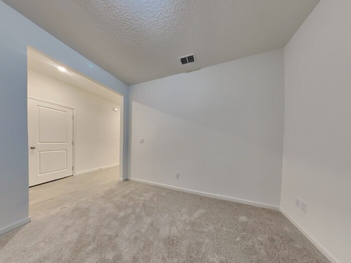 Building Photo - 9005 Latigo Ln