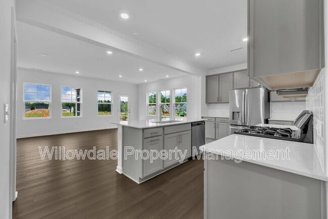 Building Photo - 749 Swim Cave Ln