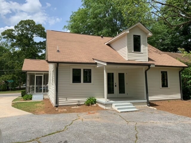 Building Photo - 1962 Washington Rd
