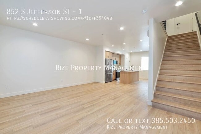 Building Photo - 852 Jefferson St W