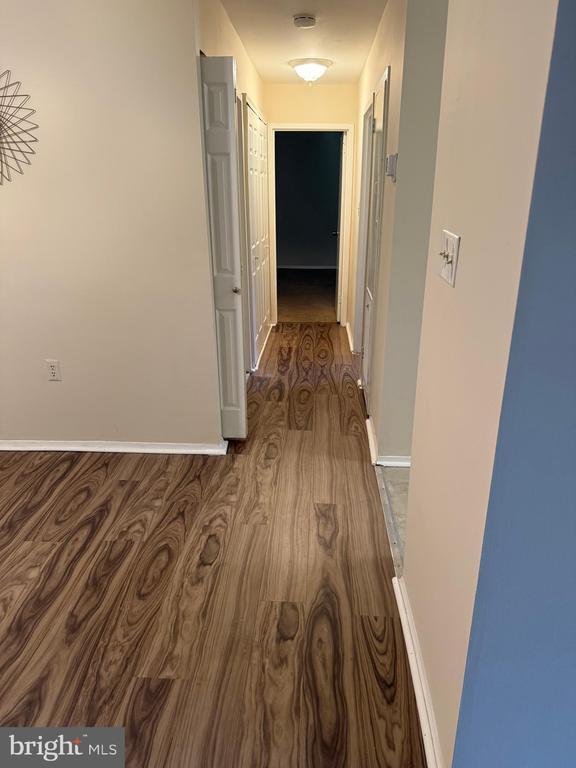 Building Photo - 418 Girard St