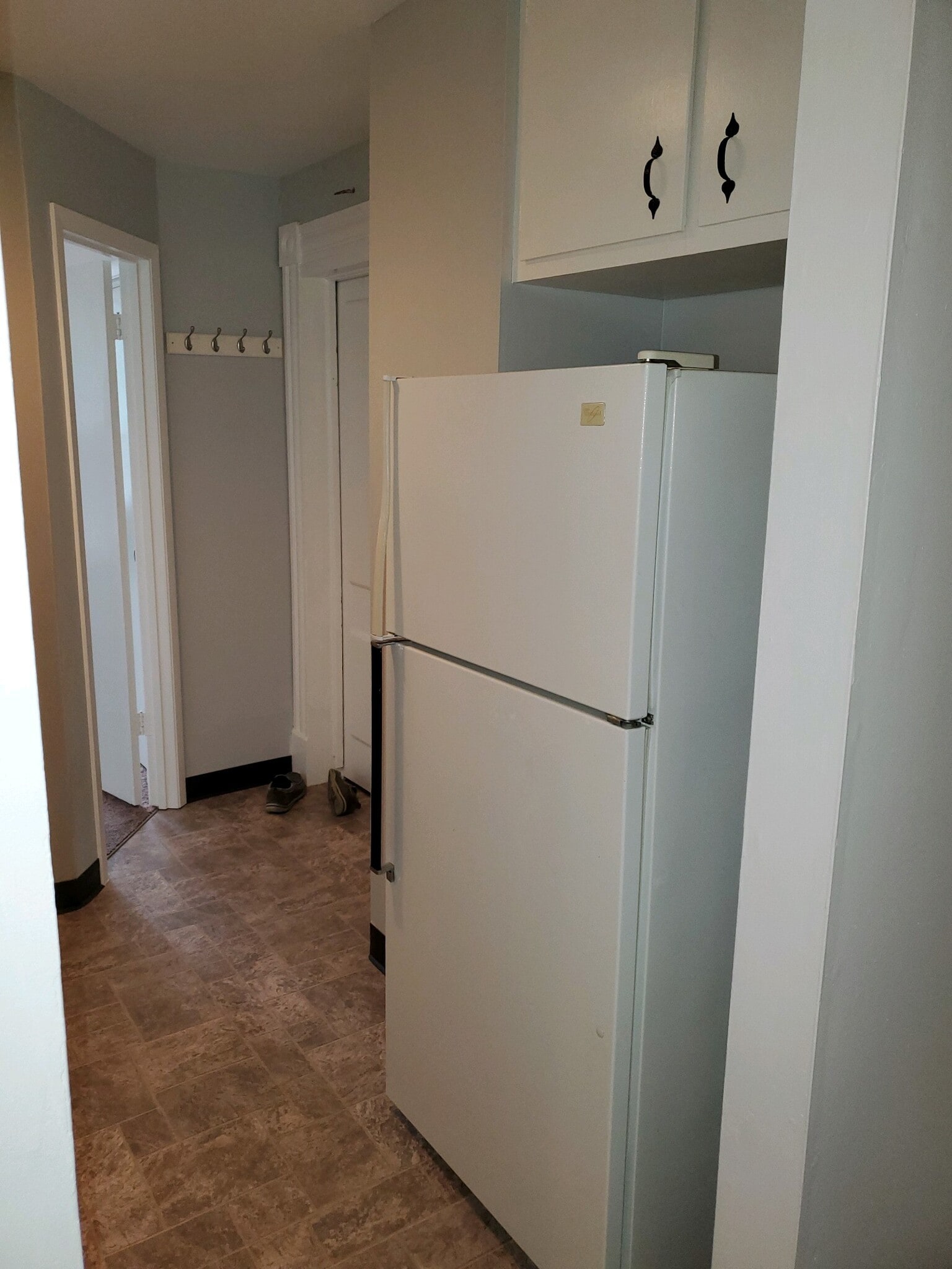 Fridge - 525 30th St