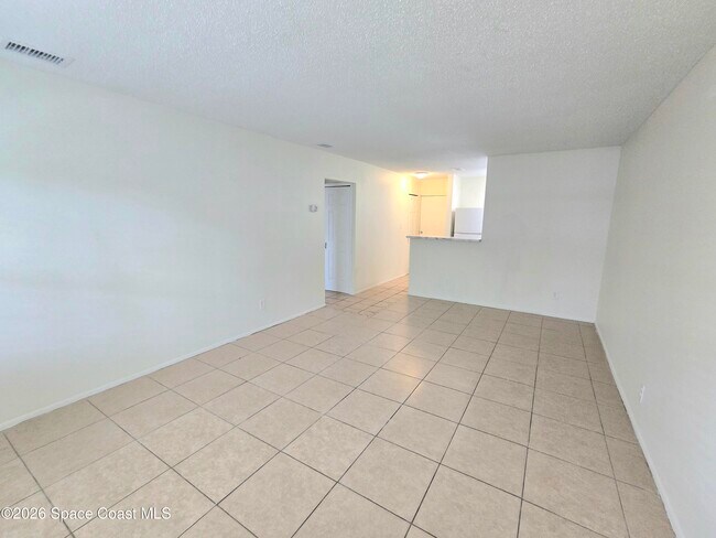 Building Photo - 1728 Guava Ave