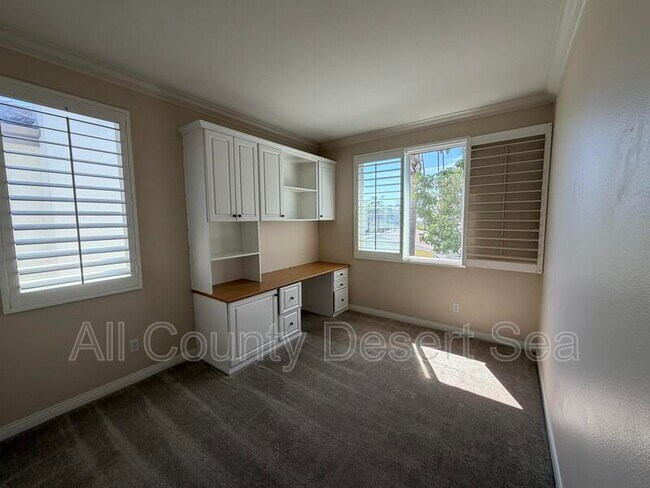 Building Photo - 16621 Maywood Ln