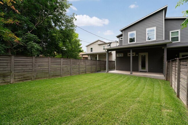 Building Photo - 7217 Blessing Ave