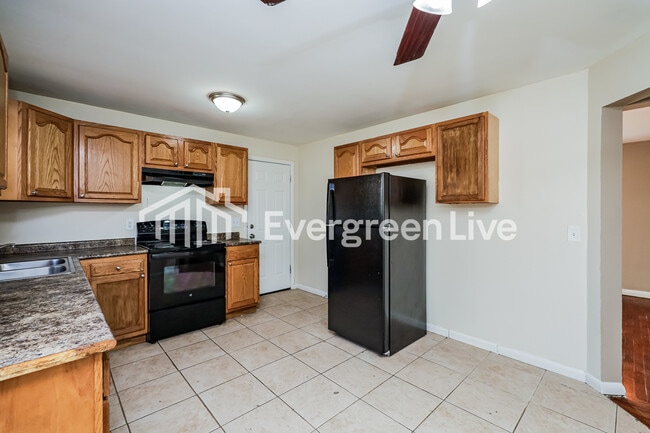 Building Photo - 3454 Robinet Dr