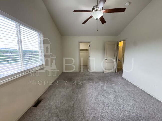 Building Photo - 1234 Chelsea Village Heights