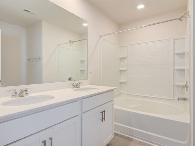 Building Photo - Beautiful 4 Bed, 3.5 Bath Rental with Gran...