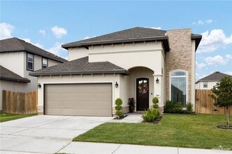 Building Photo - 18 Central Park St