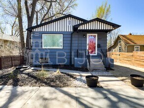 Building Photo - Downtown Ranch Home with View of Pikes Peak