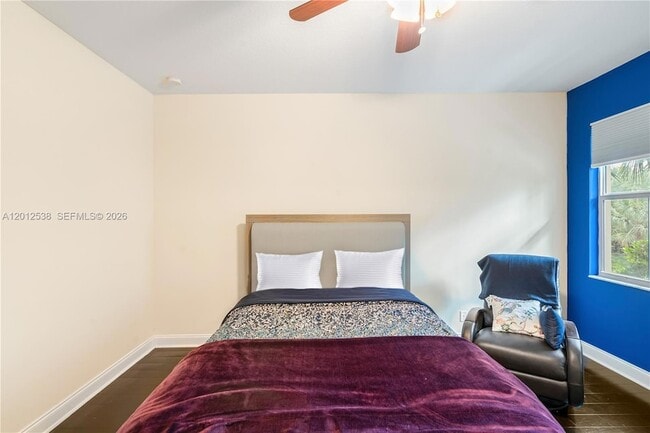 Building Photo - 4025 Cascada Cir